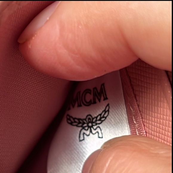 MCM Rabbit Snap Wallet - Picture 4 of 9